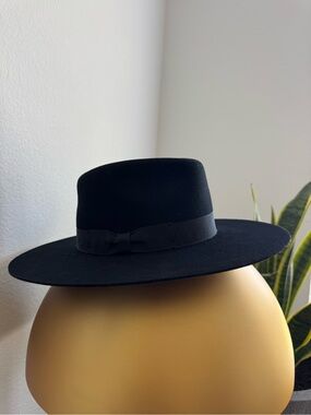 Urban Outfitters 100% Wool Flat Brim Hat
